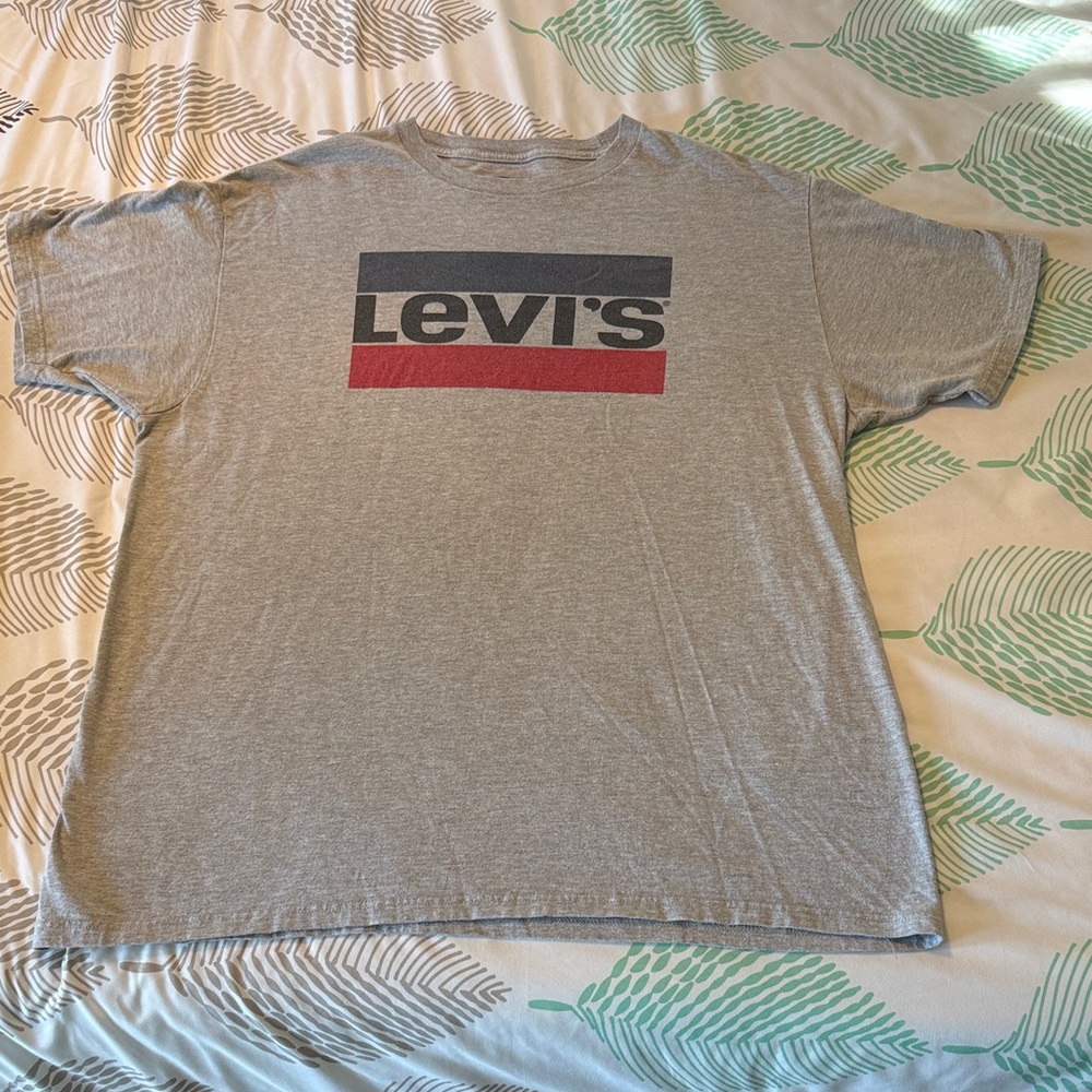 LEVI’S T-Shirt